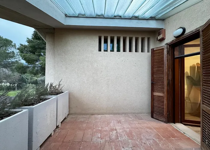 Pensjonat Art Del Poggio Capoterra