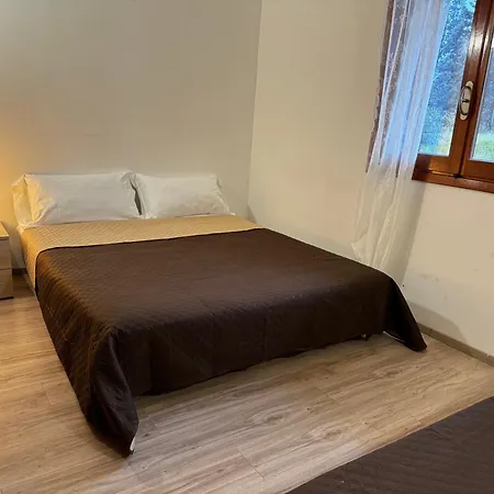 Art Del Poggio 3* カポテッラ