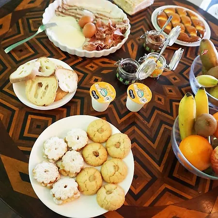 ゲストハウス Art Del Poggio