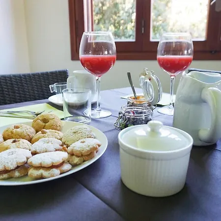 Art Del Poggio Guest house *
